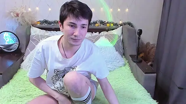 Yumi_steve's Stripchat show and profile