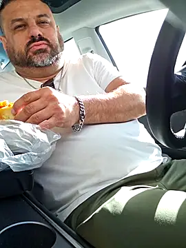 Roddog18 live sex cam