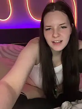 Mila-Jasmin live sex cam