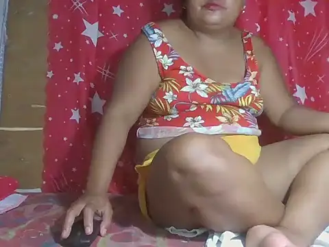 hot_mom13 live sex cam