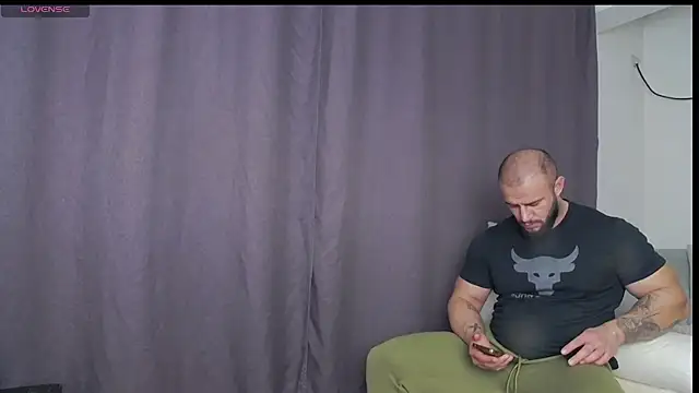 RickyMiami1 live sex cam