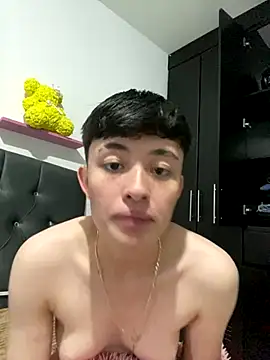 nico_18x live sex cam
