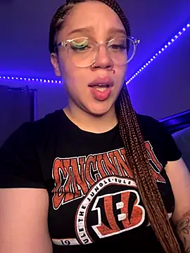 QueenNuttCollector live sex cam