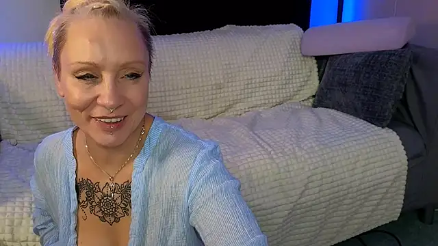 JaninaSecrets_ live sex cam