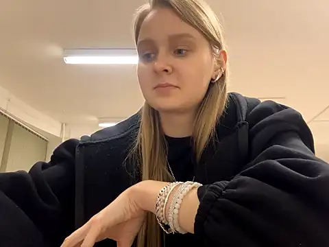 PaulitaSolow live sex cam