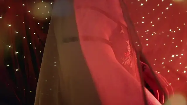 Littlespacemouse's Stripchat show and profile