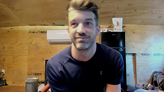 Kenny_Kyle's Stripchat show and profile