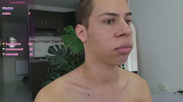 grey___27's Stripchat show and profile