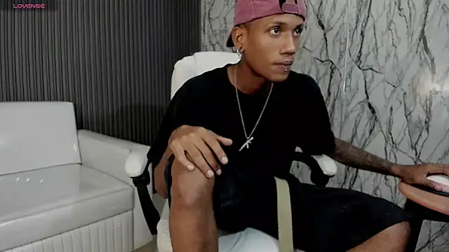 ManSant's Stripchat show and profile