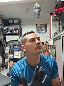 Paul22cm- live sex cam