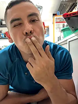 Paul22cm- live sex cam