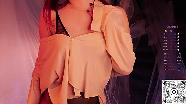 GildedKitten live sex cam