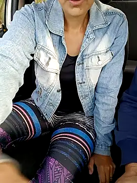 Mia_and_Braian live sex cam