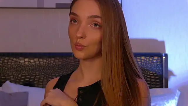 VirginieCruz live sex cam