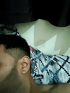 ITZ_GURU live sex cam