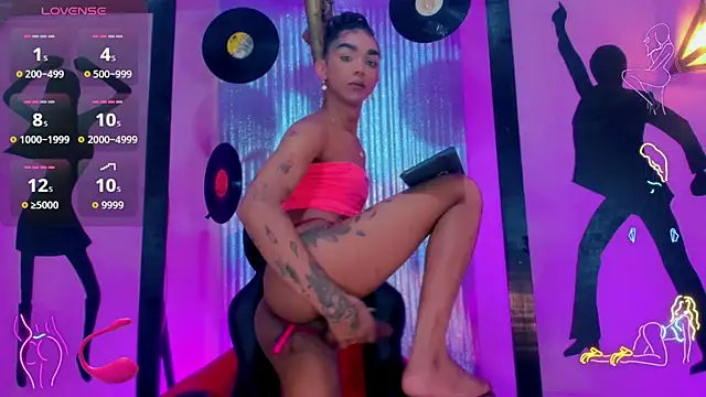 nickyminach_ live sex cam