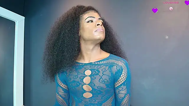 NaomiQueents live sex cam