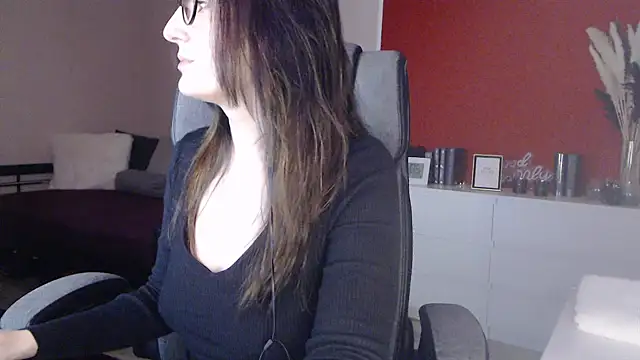 Alina_Lamour live sex cam