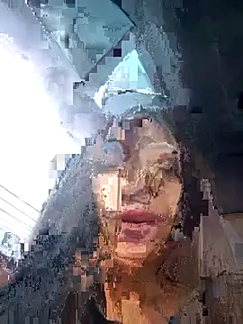 Astrid-- live sex cam