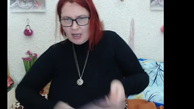 PlayfullMature live sex cam