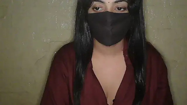 Reddy_Trisha's Stripchat show and profile