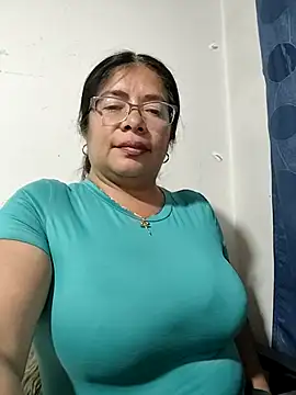 __valentina18 live sex cam