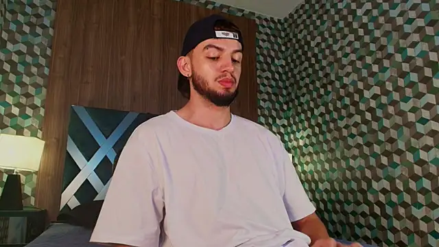 Michael_magno's Stripchat show and profile