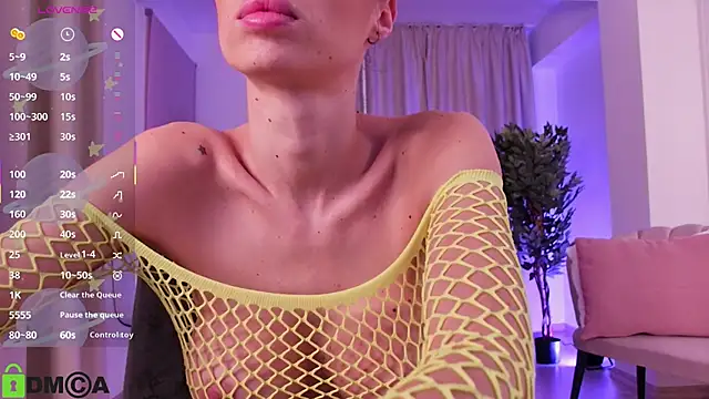 AllenaMoon live sex cam