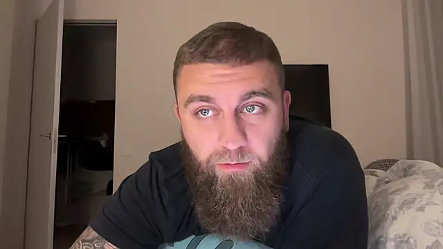 Bear_bear_ live sex cam