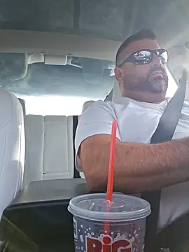 Roddog18 live sex cam