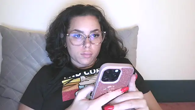 LovelyJulliette live sex cam