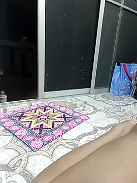 Little_suzy5 live sex cam