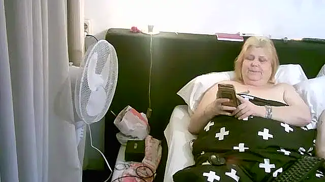 Sylviastar46 live sex cam