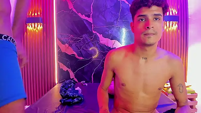 Lucky_boys__X live sex cam