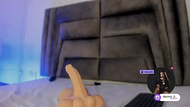 DannaJhonson1 live sex cam