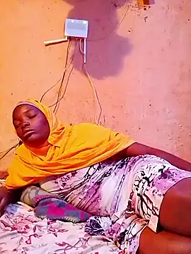 cute_naimah live sex cam