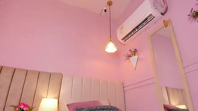 _lucia_18 live sex cam