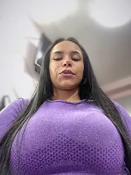 Naatalia live sex cam