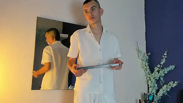 RowanCley live sex cam