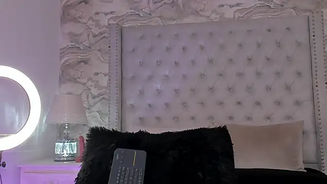 Kev_jenner's Stripchat show and profile