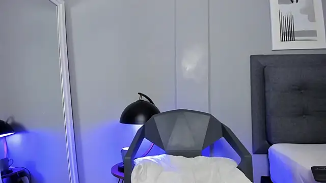 Tylerffoxx live sex cam