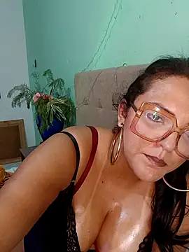 AuroraChest live sex cam