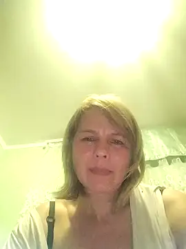 Masha412111 live sex cam