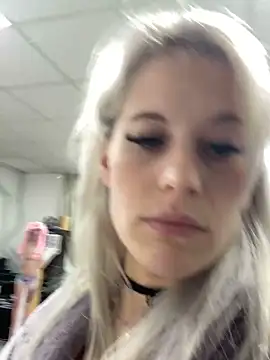 TheRealJessyLey live sex cam