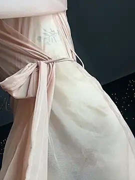 NickiLike live sex cam