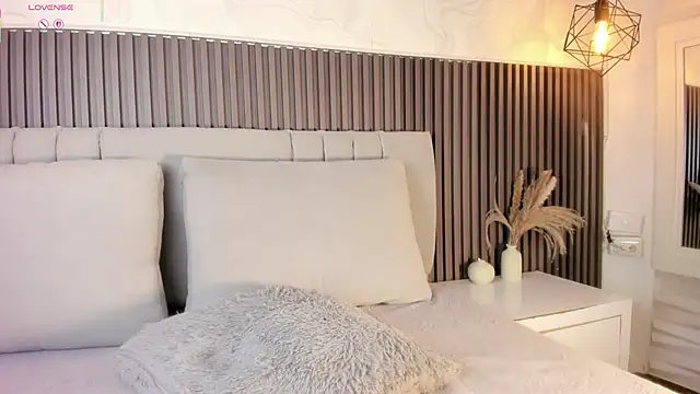 SHANONCLARK live sex cam