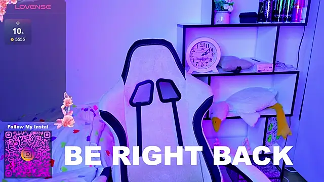 MiaScarlettt live sex cam