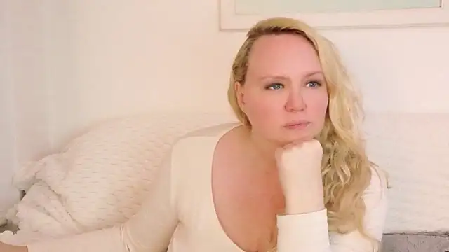 Sarah4you live sex cam