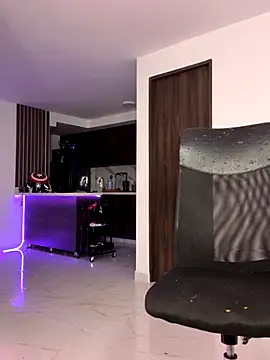 bigryann23's Stripchat show and profile