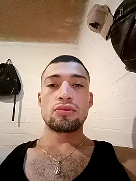 Suggarwhite18CM live sex cam